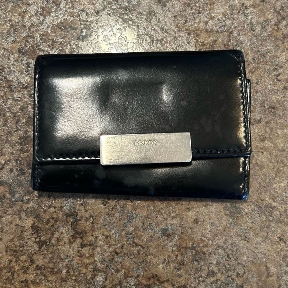 Authentic Prada Key Holder Case Black Patent Leather Silver Hardware